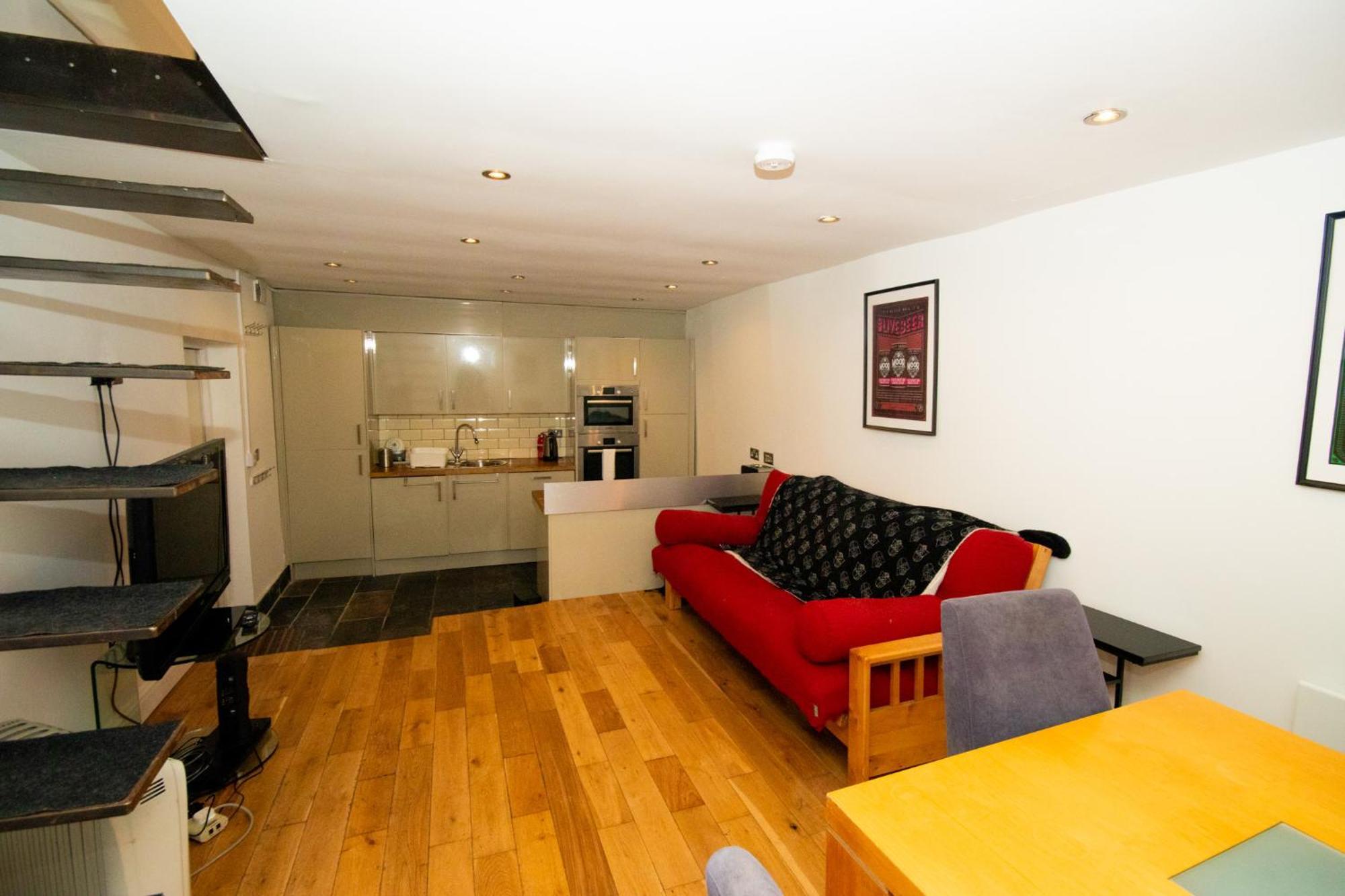 Сasa de vacaciones Modern 1-bed House In For 4 People