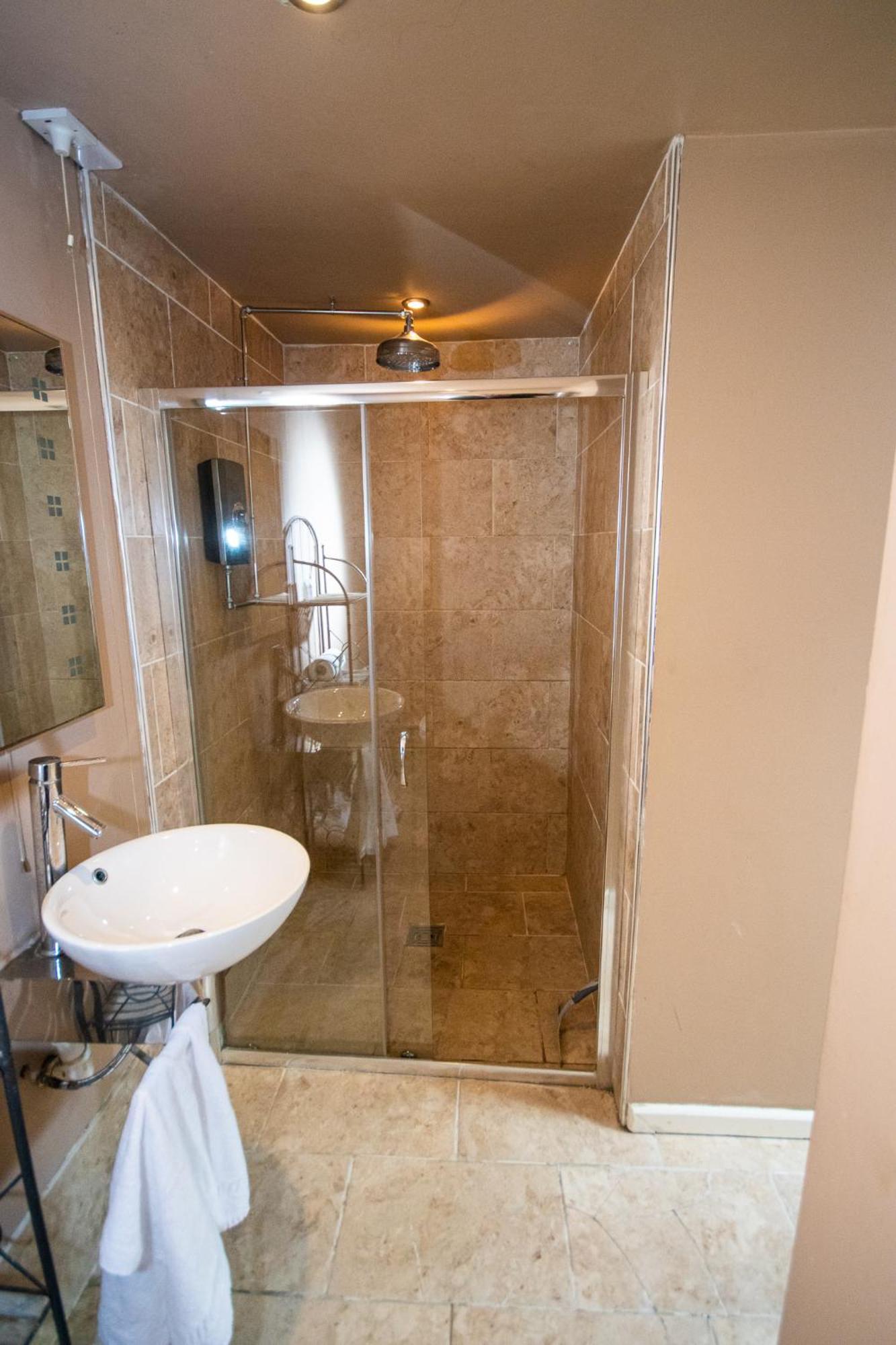 Сasa de vacaciones Modern 1-bed House In For 4 People